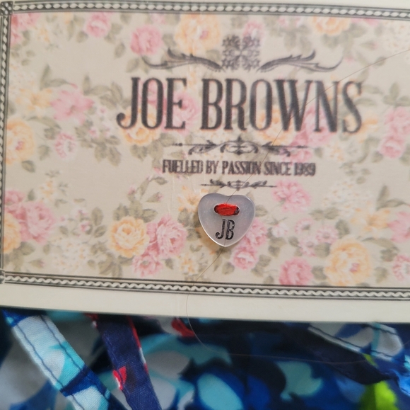 Dress - Picture 8 of 9